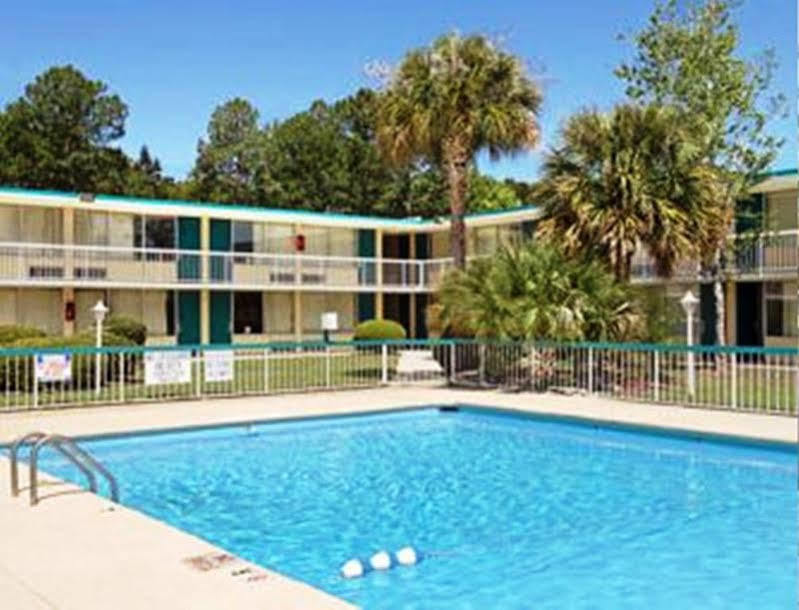 Super 8 By Wyndham Hardeeville - Savannah North Luaran gambar